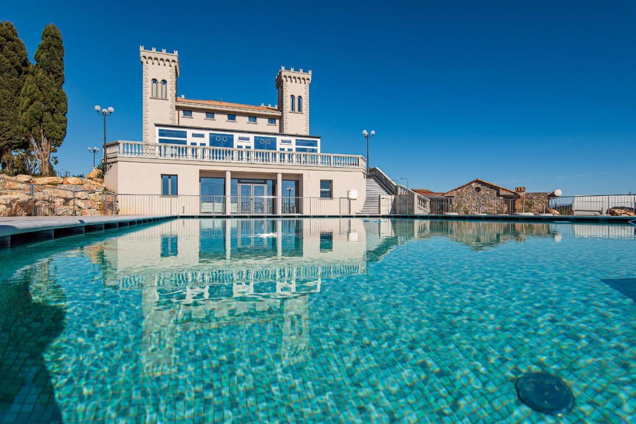 Castello Bonaria Wine & Spa Resort カンピーリア・マリッティマ エクステリア 写真