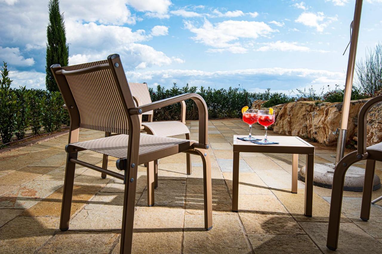 Castello Bonaria Wine & Spa Resort カンピーリア・マリッティマ エクステリア 写真
