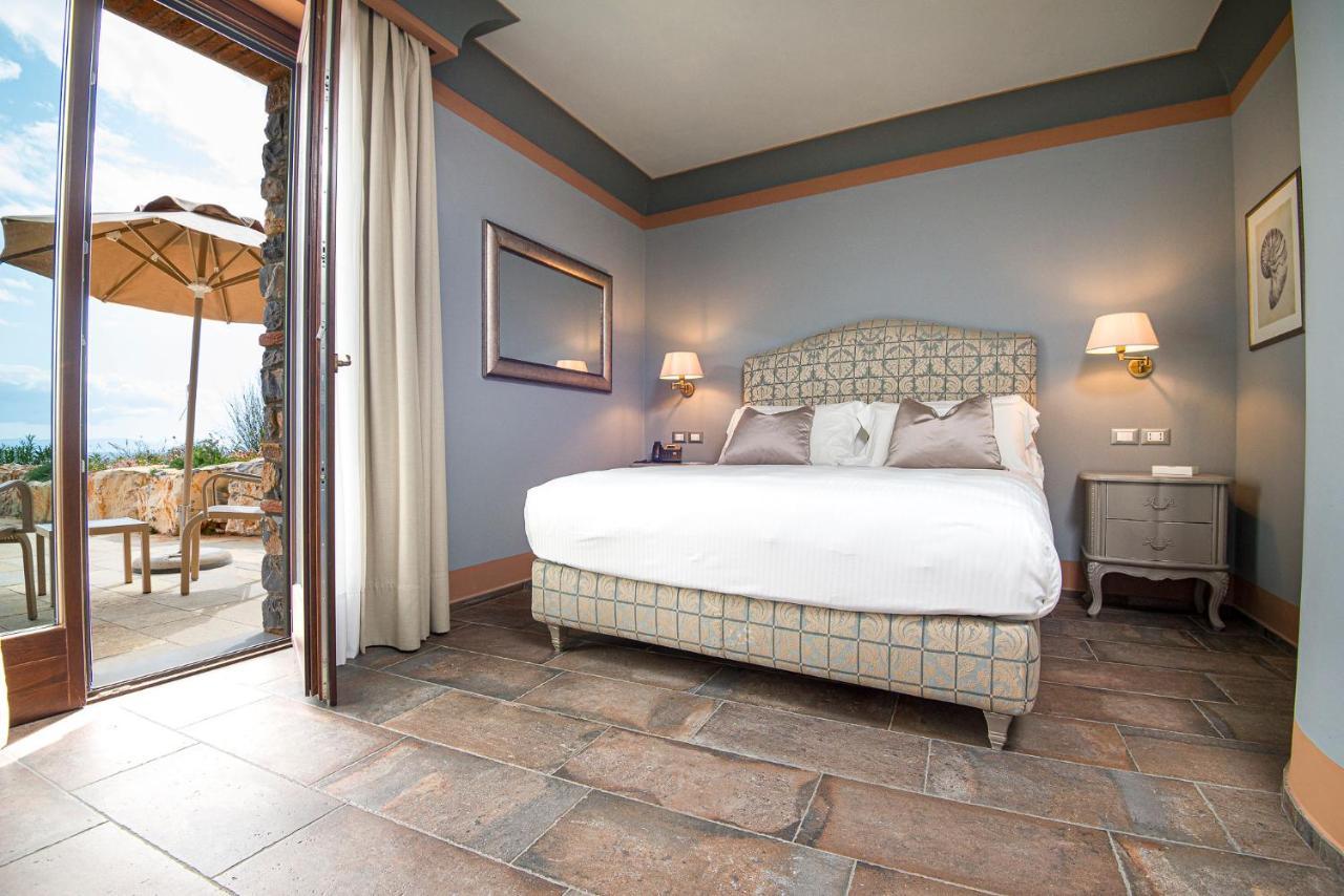Castello Bonaria Wine & Spa Resort カンピーリア・マリッティマ エクステリア 写真