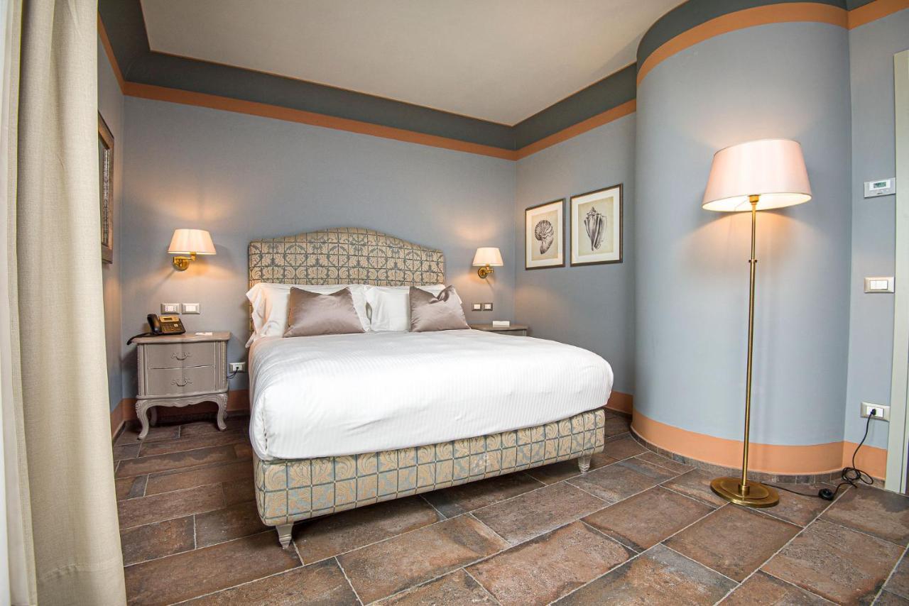 Castello Bonaria Wine & Spa Resort カンピーリア・マリッティマ エクステリア 写真