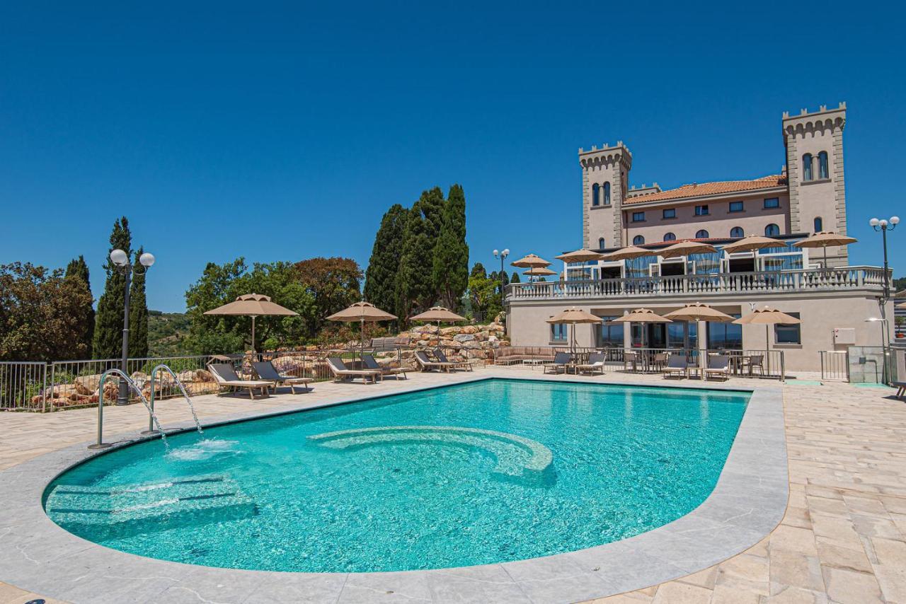Castello Bonaria Wine & Spa Resort カンピーリア・マリッティマ エクステリア 写真
