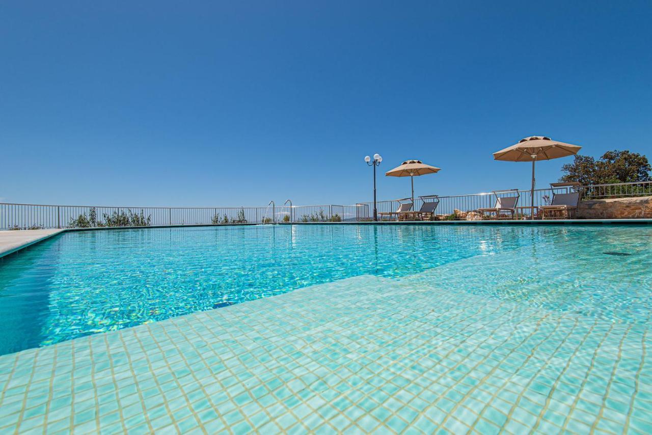Castello Bonaria Wine & Spa Resort カンピーリア・マリッティマ エクステリア 写真