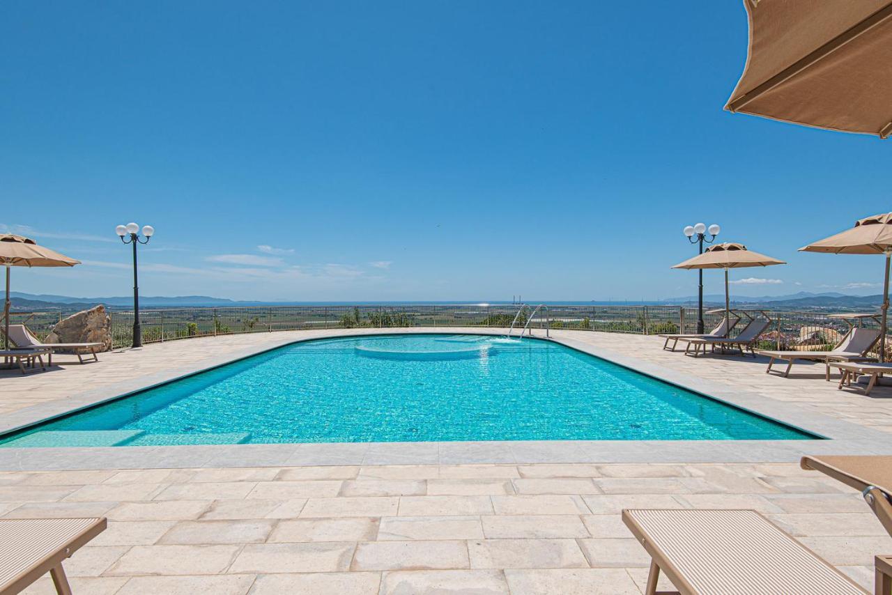 Castello Bonaria Wine & Spa Resort カンピーリア・マリッティマ エクステリア 写真