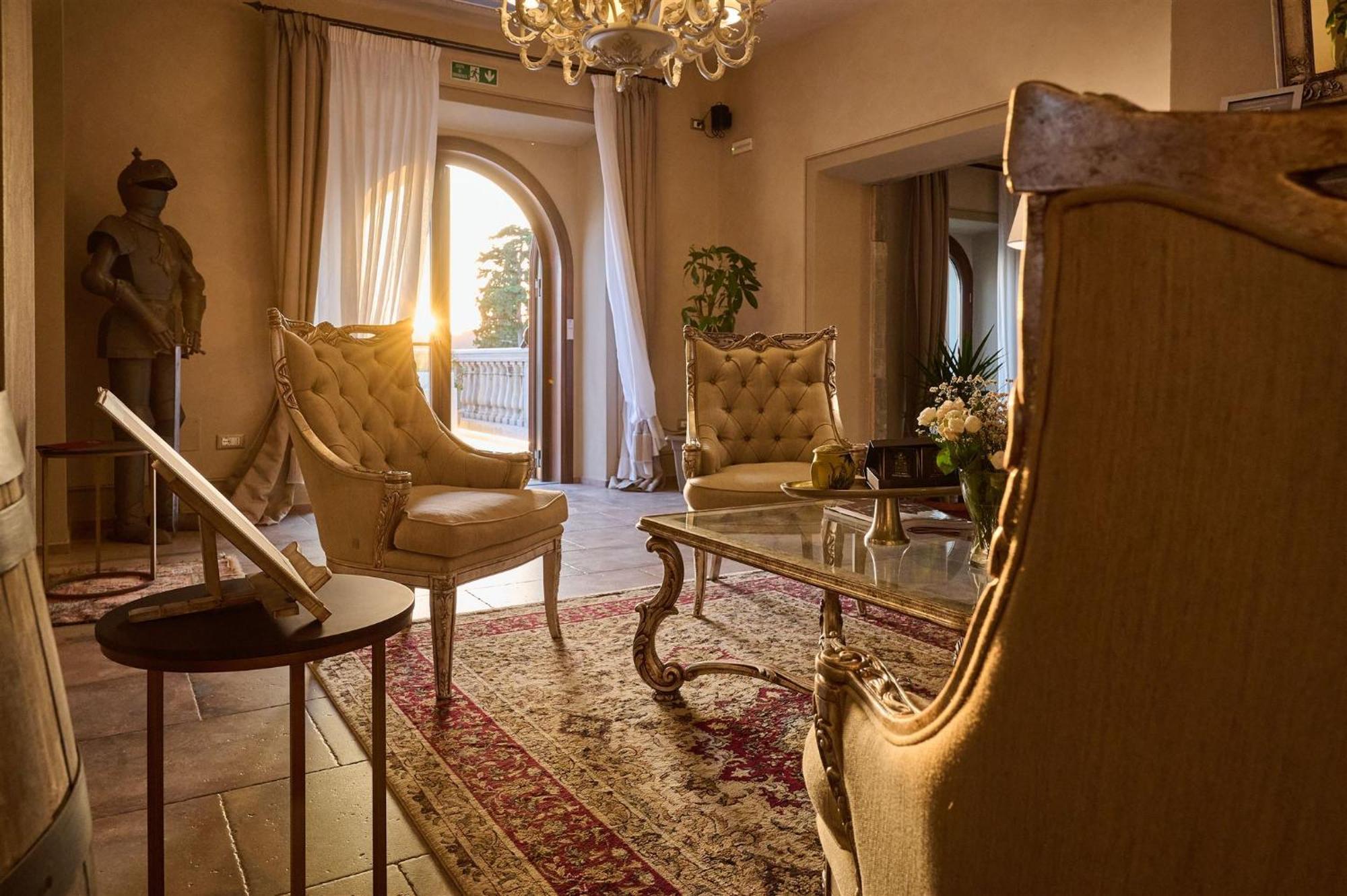 Castello Bonaria Wine & Spa Resort カンピーリア・マリッティマ エクステリア 写真